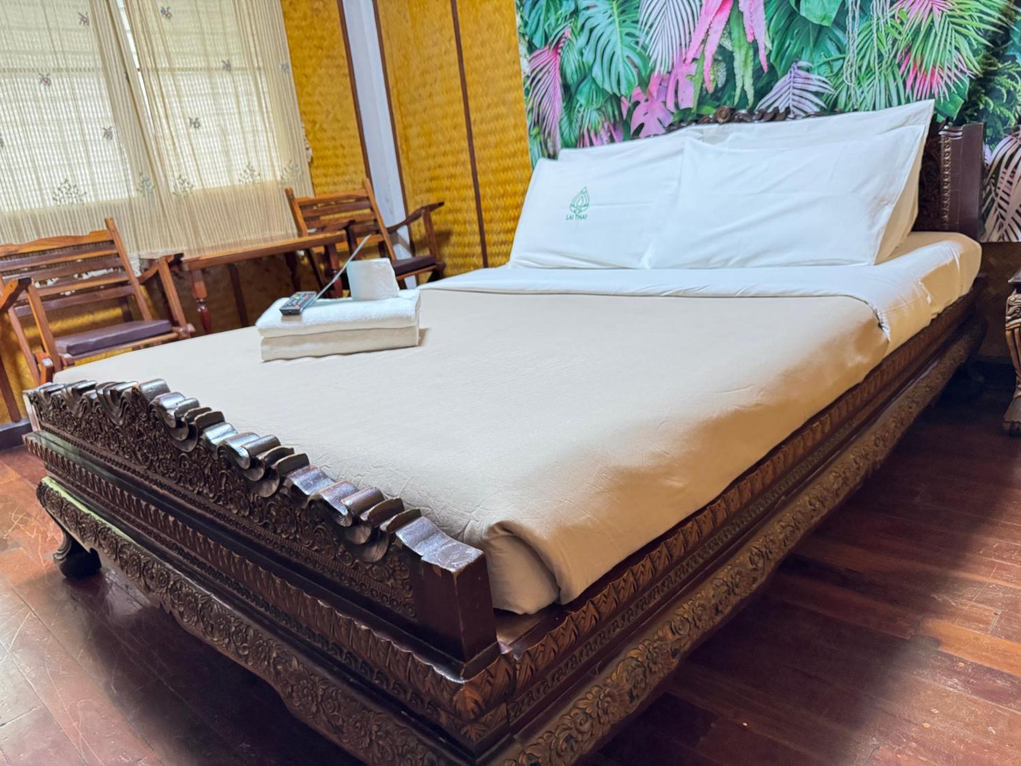 Collection O Khu Mueang Near Tha Phae Gate Formerly Lai Thai Guesthouse Chiang Mai Bagian luar foto