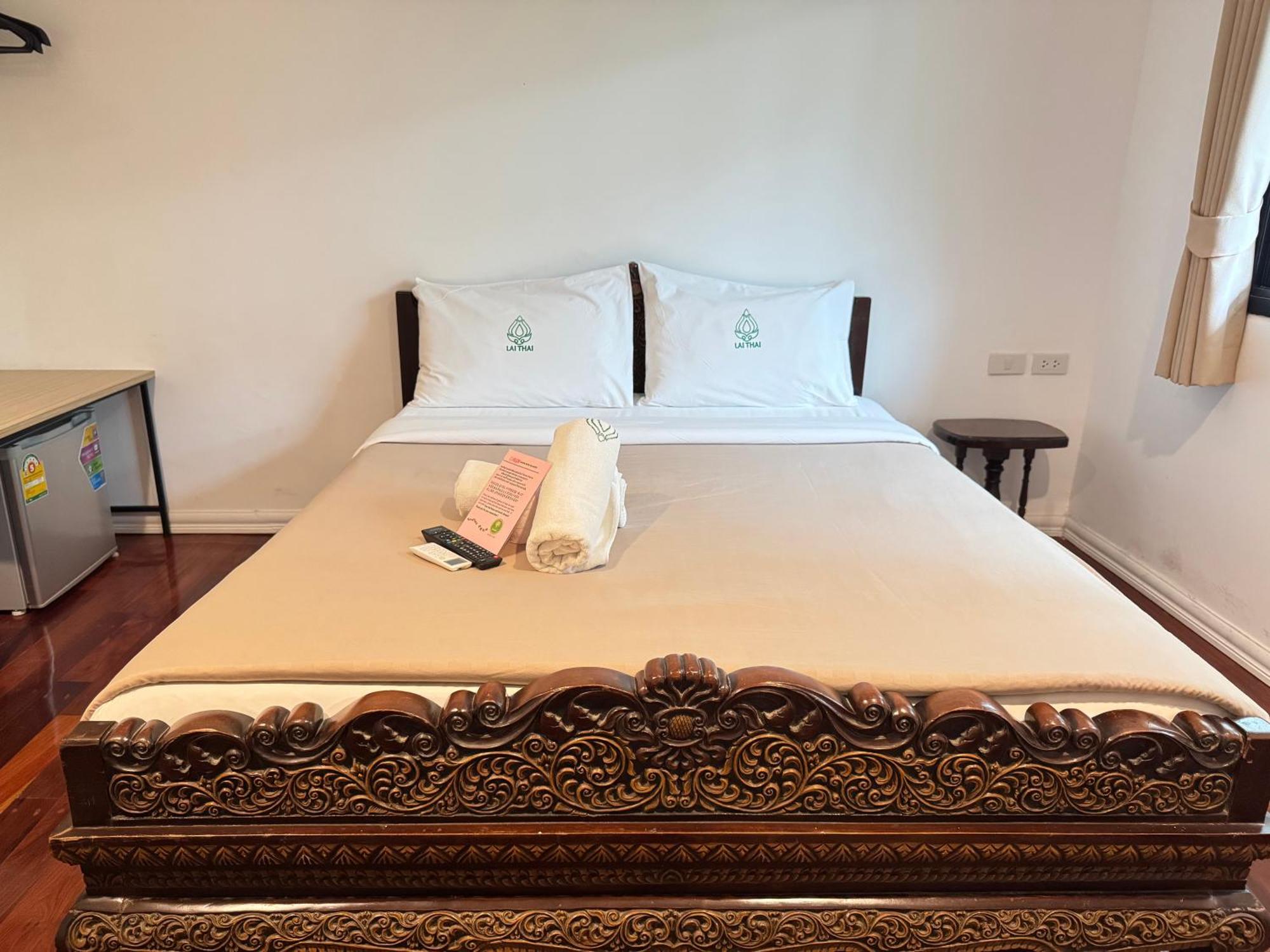 Collection O Khu Mueang Near Tha Phae Gate Formerly Lai Thai Guesthouse Chiang Mai Bagian luar foto